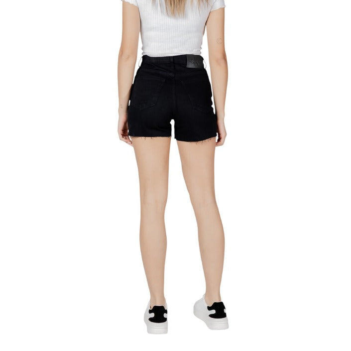 Calvin Klein Jeans Shorts Donna - Mayestore